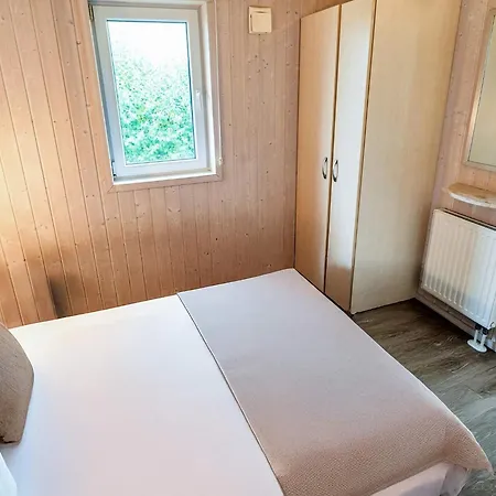 4 Star In Friedrichkoog Friedrichskoog-Spitz